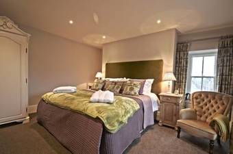 Bed & Breakfast The Percy Arms