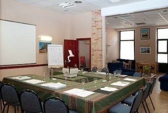 Hotel Villa De Ayerbe