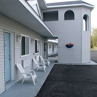 Motel Mackinaw Budget Inn