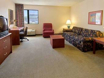 Days Inn Hotel & Suites