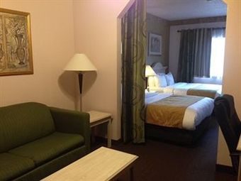 Hotel Home Spring Suites