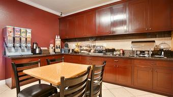 Posada Best Western Plus Anderson Inn