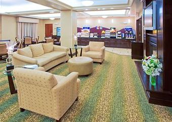 Holiday Inn Express Hotel & Suites Chestertown