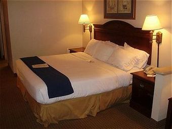 Holiday Inn Express Hotel & Suites Morehead City