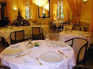 Logis Hotel Moderne Et Pigeon