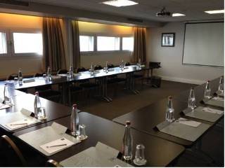 Hotel Kyriad Prestige Le Bourget - Aeroport