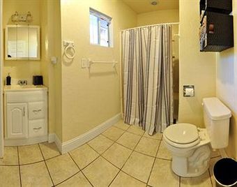 Nature's Inn Bed And Breakfast