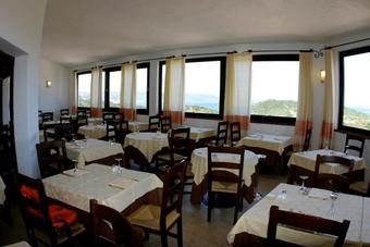 Hotel Club Li Graniti