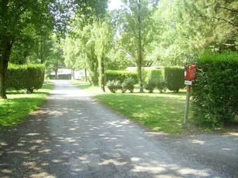 Camping De L'etang Du Pays Blanc