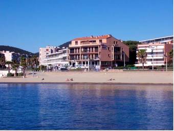 Hotel H�tel Les Aliz�s