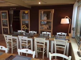 Hotel La Petite Auberge De Roussillon