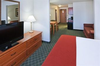 Holiday Inn Express Hotel & Suites Chickasha