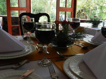 Hostal Eeescart Family Resort