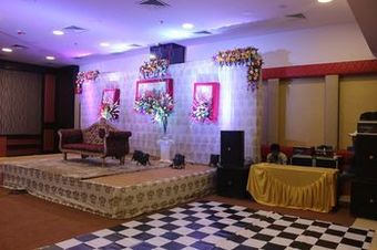 Xenious World Square Hotel