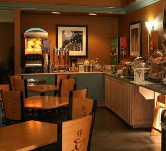 Motel Baymont Inn & Suites