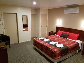 Eastland Motor Lodge