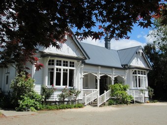 Albergue White Elephant Backpackers