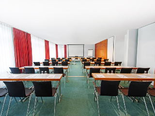 Premier Airport Hotel Dresden(.)