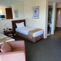 Hotel Metro Tower Mill