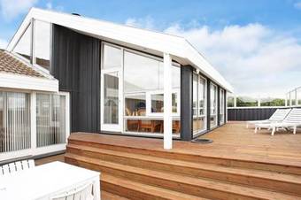 Five-bedroom Holiday Home In L�kken 6