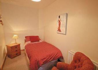 Wisteria Cottage III