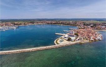 One-bedroom Apartment Kastel 06