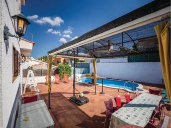 Four-bedroom Holiday Home Vilanova I La Geltr� With An Outdoor Swimming Pool 01