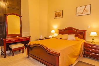 Hotel E La Avellaneda