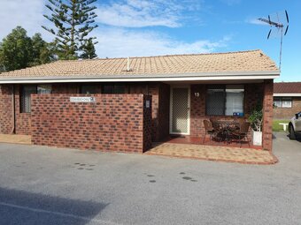 Ocean Beach Chalet 18