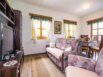 Three-bedroom Holiday Home With A Fireplace In Lukovdol