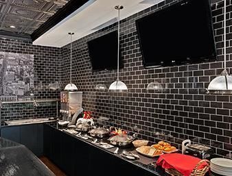 Hotel Ramada Plaza Long Island Macarthur Airport