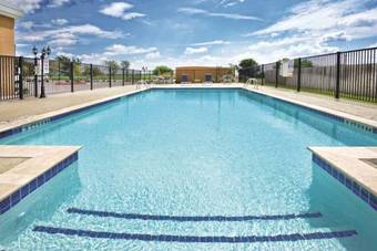 Hotel La Quinta Inn & Suites Victoria - South