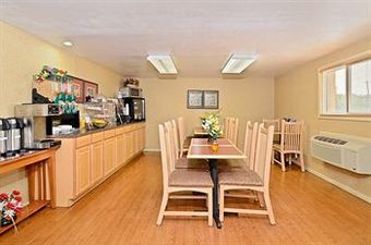 Motel Americas Best Value Inn Iola