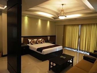 Rock Royal Hotel & Resort