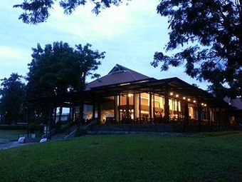 Hotel Lakeside Chalet By Mida