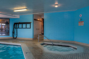 Hotel Oceanfront Suites At Cowichan Bay