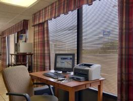 Hotel Baymont Inn And Suites Hays