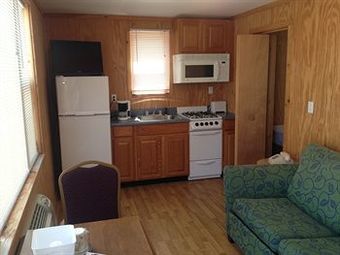 Motel Americas Best Value Inn & Cottages