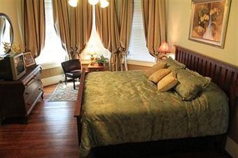 Carroll House Bed & Breakfast