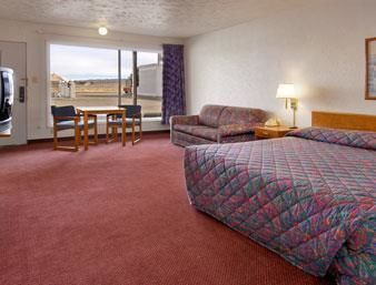Super 8 Motel Wells