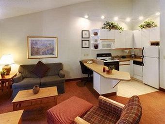 Hotel Cresthill Suites Syracuse