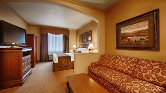 Hotel Best Western Plus Crown Colony Inn & Suites