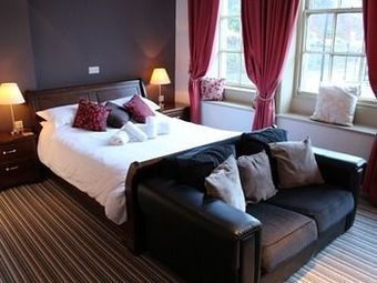 Hostal White Lion Hotel