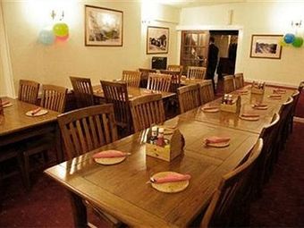 Hostal Crossways Inn