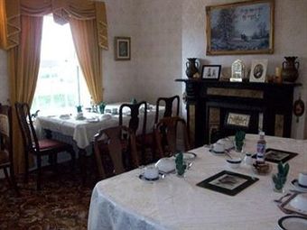 Bed & Breakfast Carnalbanagh House