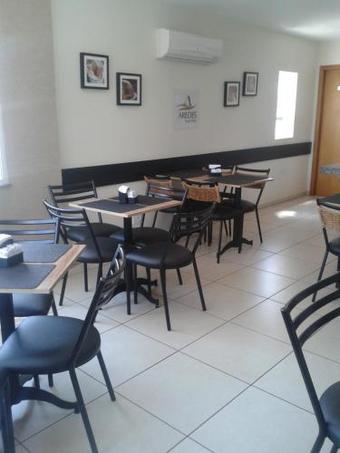 Apartamento Aredes Hotel