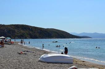 Alexandros Apartments