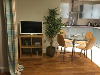 Quarters - Old Dairy Apartment