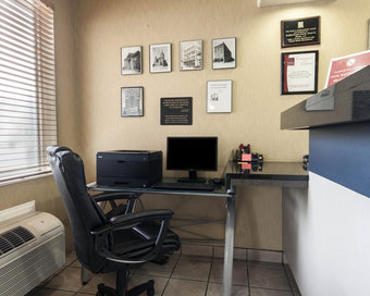 Hotel Comfort Suites