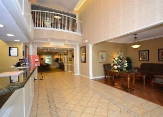 Hotel Comfort Inn & Suites